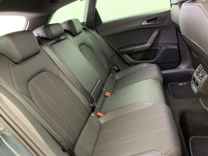 Photo 10 de l'offre de Cupra LEON Sportstourer eHybrid 204 ch DSG6 V à 33498€ chez Carlyss automobiles Vitré