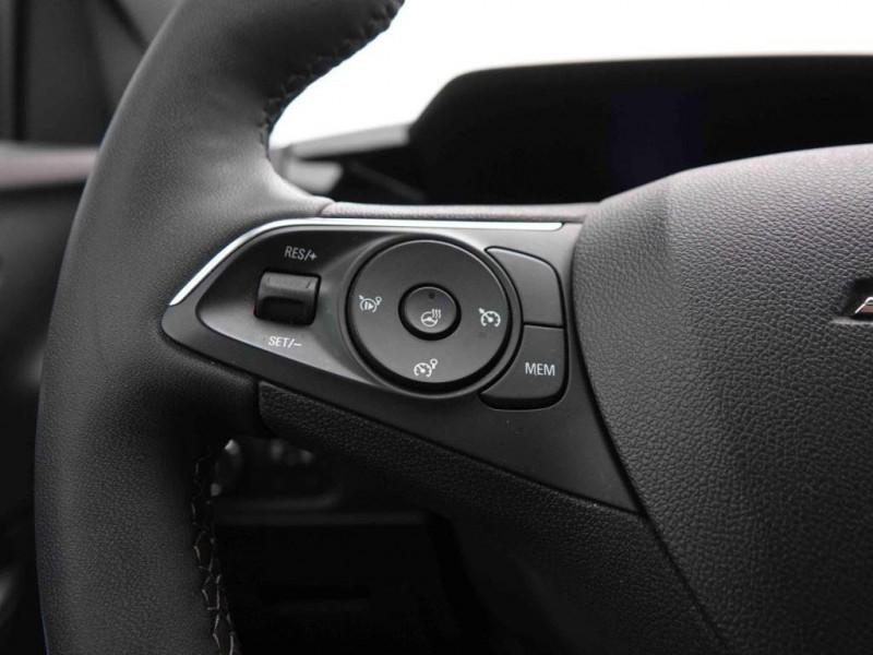 Photo 12 de l'offre de OPEL Grandland 1.2 T 130 GS Line à 23279€ chez Carlyss automobiles Vitré