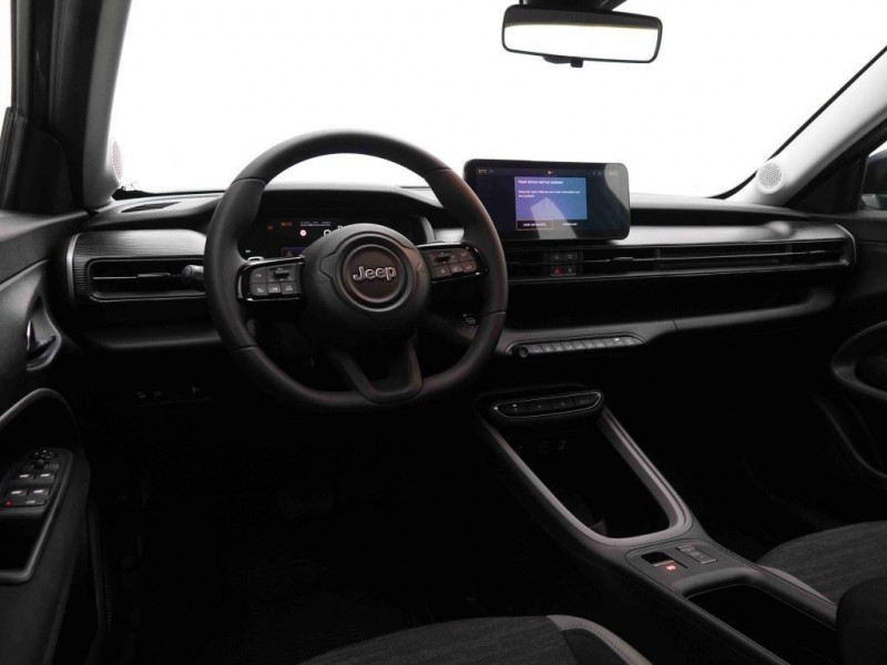 Photo 6 de l'offre de Jeep Avenger 1.2 MHEV 110 DCT6 Longitude à 26422€ chez Carlyss automobiles Vitré