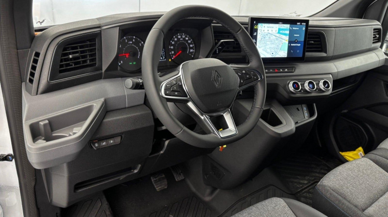 Photo 10 de l'offre de RENAULT MASTER FOURGON NOUVEAU TRAC 3T5 L3H2 BLUE DCI 150 AUTO EXTRA à 36717€ chez Carlyss automobiles Vitré