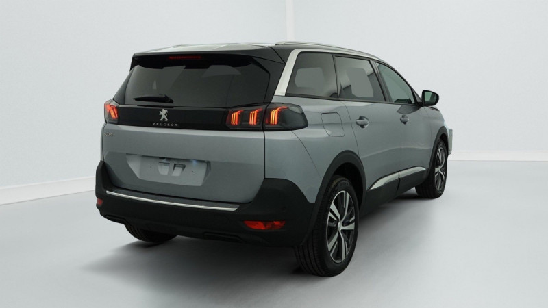 Photo 7 de l'offre de PEUGEOT 5008 PureTech 130ch S&S BVM6 Allure Pack à 25969€ chez Carlyss automobiles Vitré
