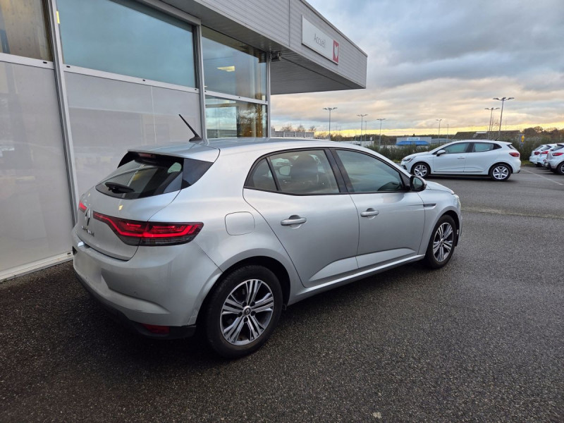 Photo 4 de l'offre de Renault Mégane Berline (4) evolution Blue dCi 115 à 14990€ chez Carlyss automobiles Vitré