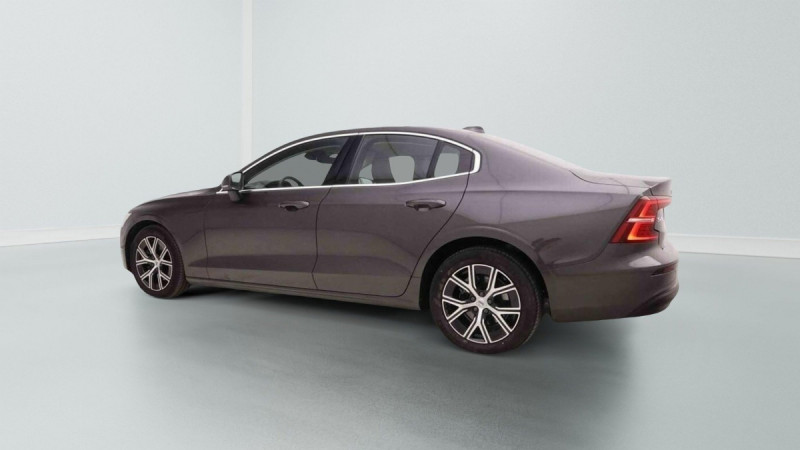 Photo 2 de l'offre de VOLVO S60 2.0 MHEV 197 Core à 34624€ chez Carlyss automobiles Vitré