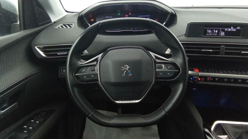 Photo 14 de l'offre de PEUGEOT 5008 PURETECH 130CH S&S BVM6 ACCES à 16598€ chez Carlyss automobiles Vitré