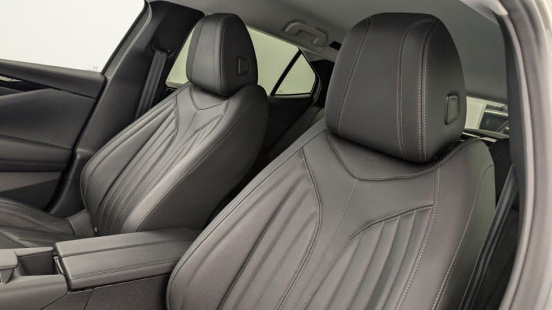 Photo 16 de l'offre de DS DS4 PureTech 130 EAT8 Rivoli à 23438€ chez Carlyss automobiles Vitré