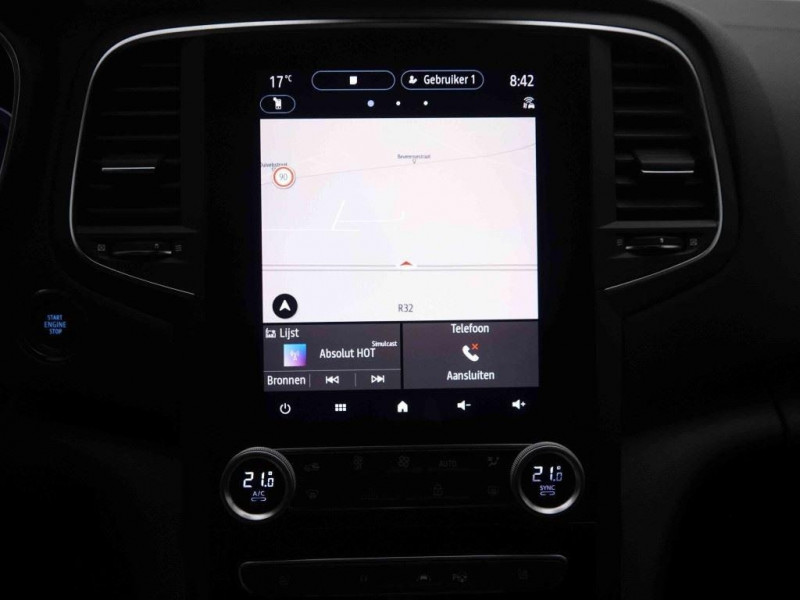 Photo 14 de l'offre de RENAULT Mégane 1.6 E-Tech 160 PHEV DCT RS-Line à 28565€ chez Carlyss automobiles Vitré