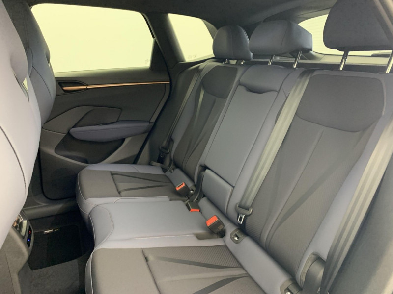 Photo 23 de l'offre de Cupra Terramar 1.5 eTSI Hybrid 150 ch DSG7 V à 36998€ chez Carlyss automobiles Vitré