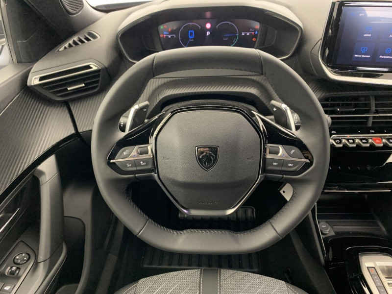 Photo 14 de l'offre de PEUGEOT 2008 Hybrid 145 e-DCS6 Allure à 24998€ chez Carlyss automobiles Vitré