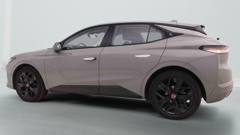 Photo 2 de l'offre de DS DS4 1.2 T 130 EAT8 Performance Line à 26205€ chez Carlyss automobiles Vitré