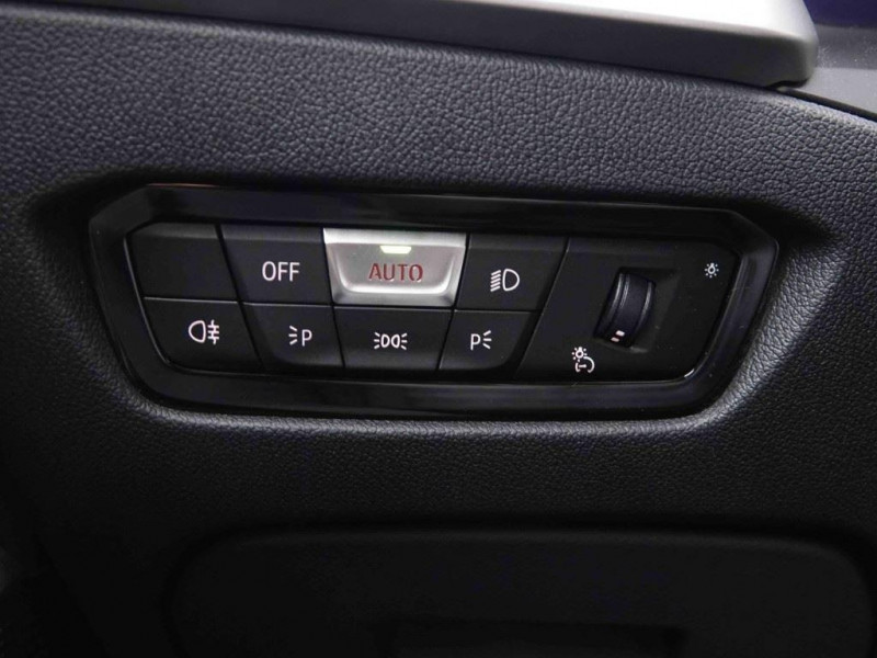 Photo 9 de l'offre de Bmw 3 330e 292 PHEV Business Edition à 34098€ chez Carlyss automobiles Vitré