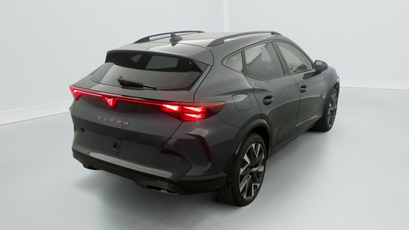Photo 7 de l'offre de Cupra FORMENTOR NOUVEAU 1.5 ETSI HYBRID 150 CH DSG7 V à 34598€ chez Carlyss automobiles Vitré