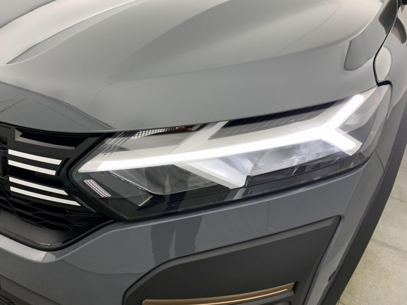 Photo 20 de l'offre de Dacia Jogger Hybrid 140 7 places GSR2 Extreme + à 25998€ chez Carlyss automobiles Vitré