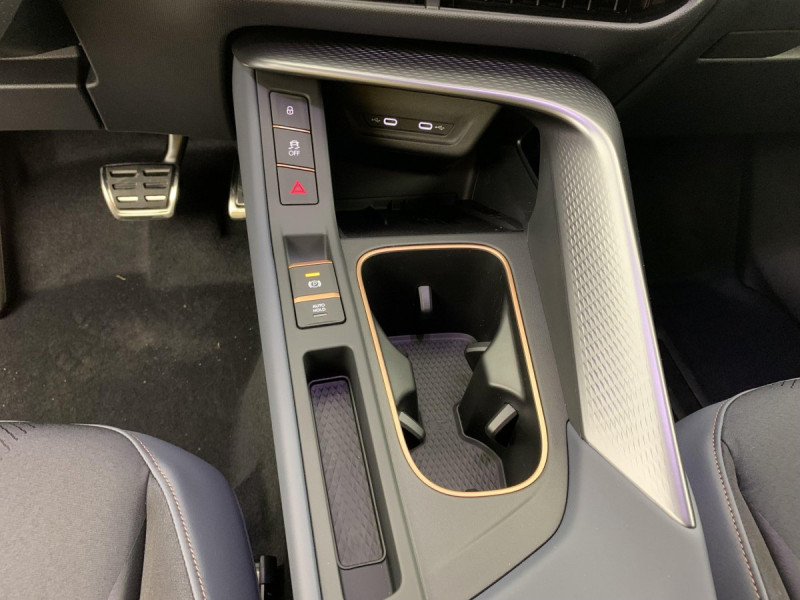 Photo 19 de l'offre de Cupra Terramar 1.5 eTSI Hybrid 150 ch DSG7 V à 35998€ chez Carlyss automobiles Vitré