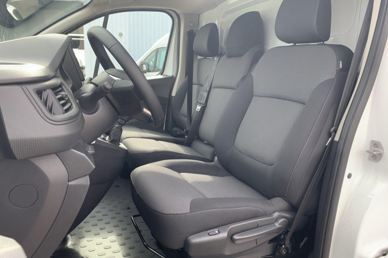 Photo 10 de l'offre de RENAULT TRAFIC FOURGON L2H1 3T BLUE DCI 150 GSR2 ADVANCE à 30837€ chez Carlyss automobiles Vitré