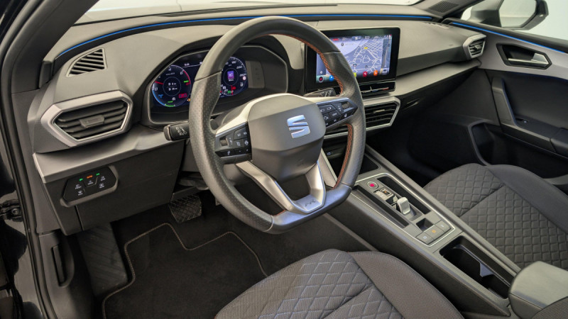 Photo 15 de l'offre de SEAT Leon E-HYBRID 204 CH DSG6 FR à 22143€ chez Carlyss automobiles Vitré