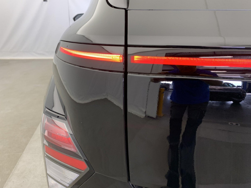 Photo 12 de l'offre de HYUNDAI KONA HYBRID 129 CREATIVE N Line à 28518€ chez Carlyss automobiles Vitré