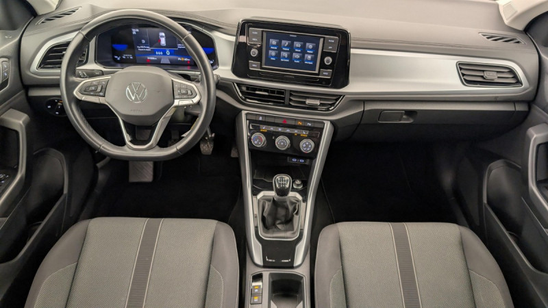 Photo 13 de l'offre de VOLKSWAGEN T-roc 1.0 TSI 110 Start/Stop BVM6 Life à 21460€ chez Carlyss automobiles Vitré