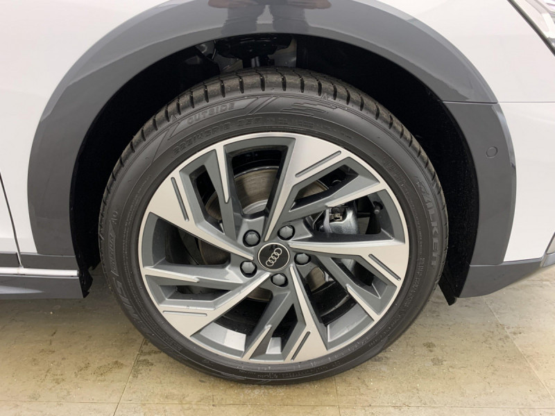 Photo 14 de l'offre de Audi A3 ALLSTREET TFSI e Hybride rechargeable 204 S tronic 6 Design à 42998€ chez Carlyss automobiles Vitré