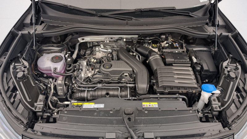 Photo 20 de l'offre de VOLKSWAGEN TIGUAN NOUVEAU 1.5 eTSI 150CV DSG7 LIFE PLUS à 37998€ chez Carlyss automobiles Vitré