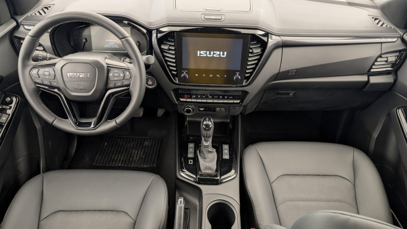 Photo 12 de l'offre de ISUZU D-MAX 1.9 4X4 SPACE CAB N60 NSPORT  AT à 47346€ chez Carlyss automobiles Vitré