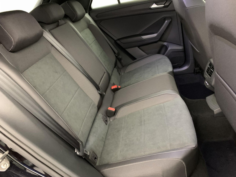 Photo 8 de l'offre de VOLKSWAGEN T-roc 1.5 TSI EVO2 150 Start/Stop DSG7 R-Line Edition à 33998€ chez Carlyss automobiles Vitré