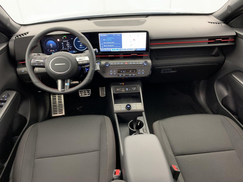 Photo 13 de l'offre de HYUNDAI KONA HYBRID 129 CREATIVE N Line à 28518€ chez Carlyss automobiles Vitré