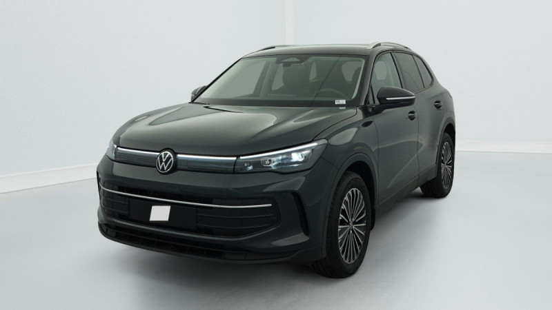Photo 3 de l'offre de VOLKSWAGEN TIGUAN NOUVEAU 1.5 eTSI 150CV DSG7 LIFE PLUS à 37598€ chez Carlyss automobiles Vitré