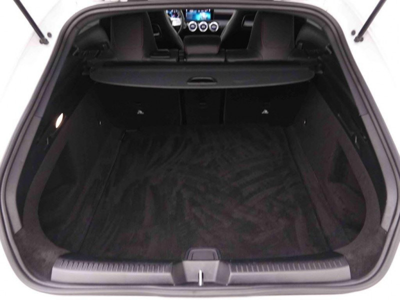Photo 4 de l'offre de MERCEDES-BENZ CLA 200 163 DCT Shooting Brake AMG-Line à 37129€ chez Carlyss automobiles Vitré