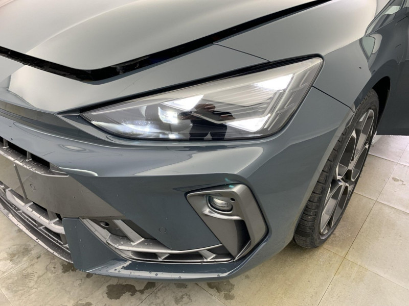 Photo 24 de l'offre de Cupra LEON Sportstourer eHybrid 204 ch DSG6 V à 33998€ chez Carlyss automobiles Vitré