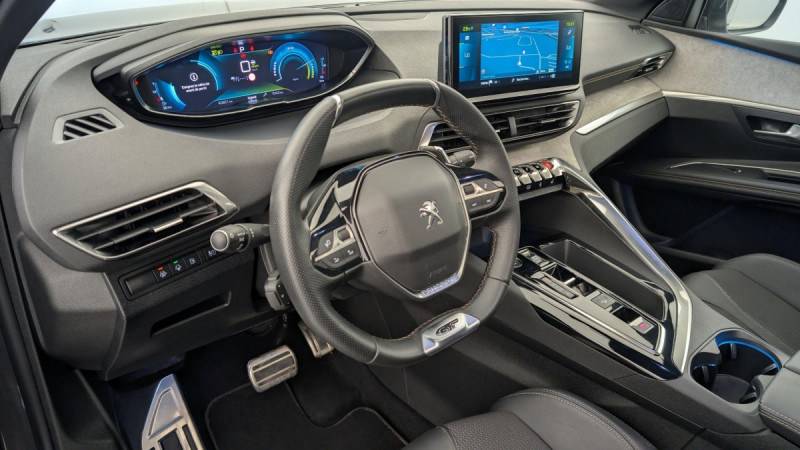 Photo 15 de l'offre de PEUGEOT 3008 Hybrid4 300 e-EAT8 GT à 27370€ chez Carlyss automobiles Vitré