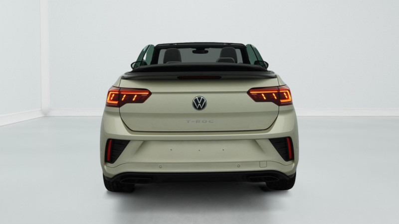Photo 6 de l'offre de Volkswagen T-roc Cabriolet 1.5 TSI EVO 150 START/STOP DSG7 R-LINE à 29233€ chez Carlyss automobiles Vitré