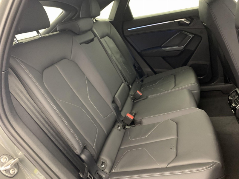 Photo 10 de l'offre de AUDI Q3 Sportback 35 TDI 150 ch S tronic 7 S line à 48598€ chez Carlyss automobiles Vitré
