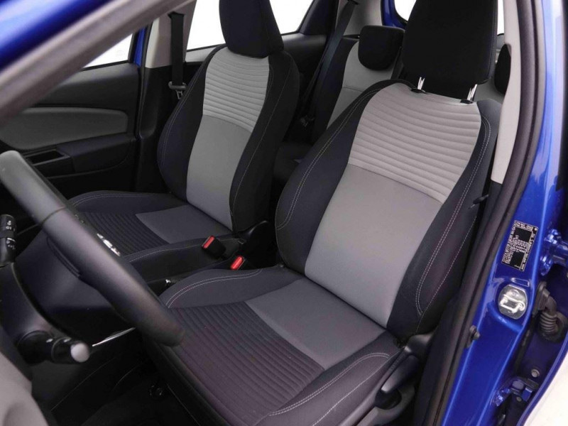 Photo 5 de l'offre de TOYOTA Yaris 1.5I VVT-I HYBRID COMFORT 100 à 18861€ chez Carlyss automobiles Vitré