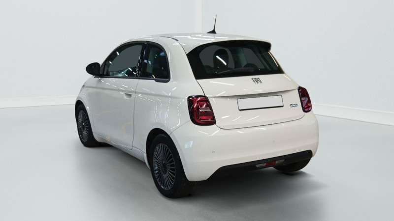 Photo 4 de l'offre de Fiat 500e Berline MY22 Serie 1 STEP 2 500 e 118 ch Icône à 15798€ chez Carlyss automobiles Vitré