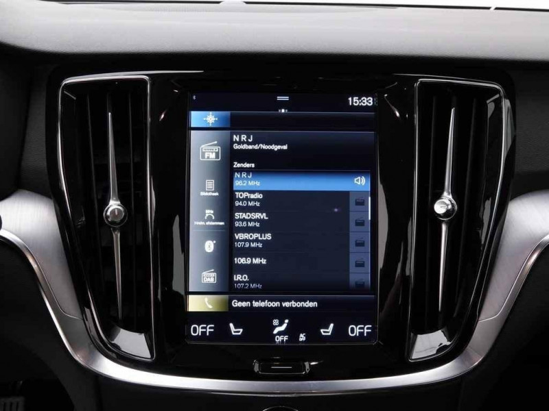 Photo 10 de l'offre de VOLVO V60 2.0D B4 MILD HYBRID 211 BVA MOMENTUM CORE à 34565€ chez Carlyss automobiles Vitré