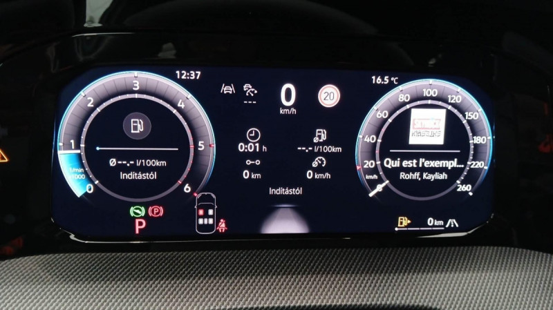 Photo 10 de l'offre de VOLKSWAGEN GOLF Golf 2.0 TDI 150 DSG7 R-Line à 37998€ chez Carlyss automobiles Vitré