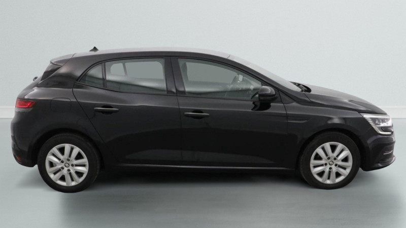 Photo 8 de l'offre de RENAULT Megane IV Berline Mégane IV Berline Blue dCi 115 EDC - 21N Business à 19198€ chez Carlyss automobiles Vitré