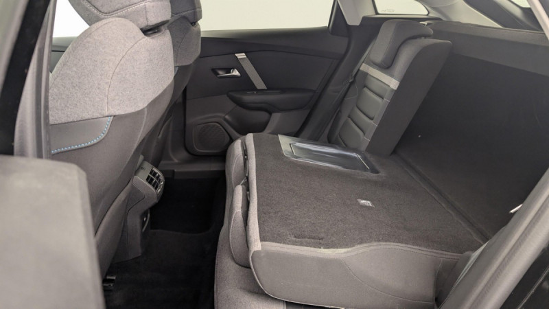 Photo 23 de l'offre de CITROEN C4 BlueHDi 130 S&S EAT8 Shine à 16260€ chez Carlyss automobiles Vitré