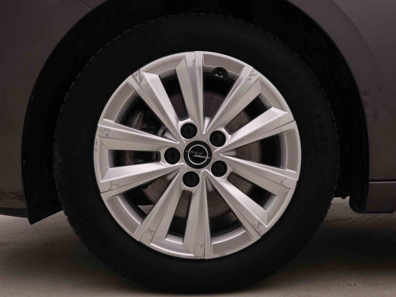 Photo 18 de l'offre de OPEL Astra 1.2 T 130 Automaat SportsTourer Edition à 23734€ chez Carlyss automobiles Vitré