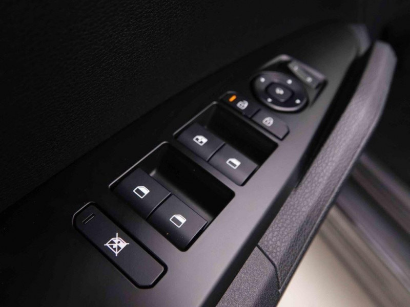 Photo 15 de l'offre de KIA SPORTAGE 1.6T-GDI DCT Pulse Plus New Model à 33948€ chez Carlyss automobiles Vitré