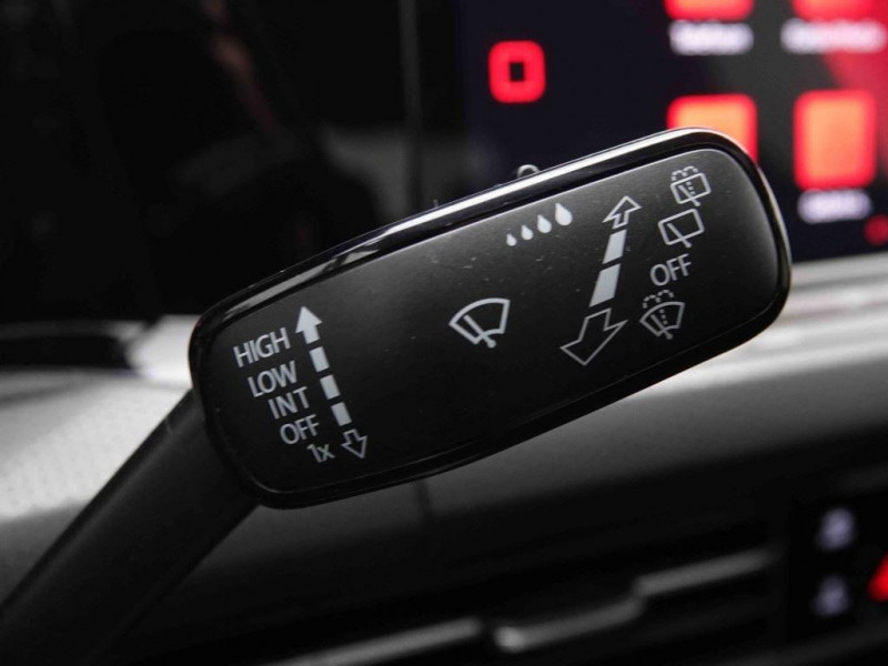 Photo 22 de l'offre de Volkswagen Golf GTi 2.0 TSi 300 DSG Clubsport à 46965€ chez Carlyss automobiles Vitré