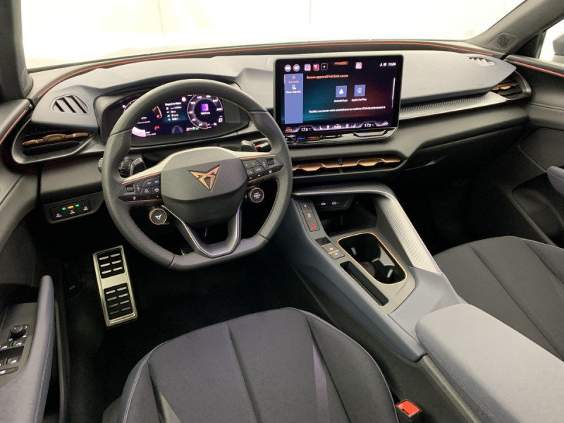 Photo 14 de l'offre de Cupra Terramar 1.5 eTSI Hybrid 150 ch DSG7 V à 36998€ chez Carlyss automobiles Vitré