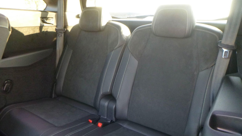 Photo 15 de l'offre de PEUGEOT 5008 Hybrid 145 e-DCS6 GT à 42398€ chez Carlyss automobiles Vitré