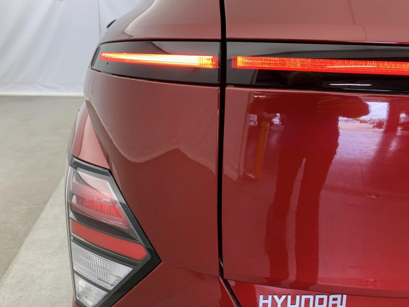Photo 12 de l'offre de HYUNDAI KONA HYBRID 129 CREATIVE N Line à 28518€ chez Carlyss automobiles Vitré
