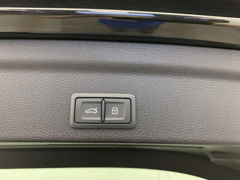 Photo 12 de l'offre de AUDI Q3 Sportback 35 TDI 150 ch S tronic 7 S line à 48598€ chez Carlyss automobiles Vitré