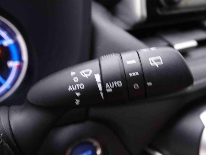 Photo 18 de l'offre de TOYOTA RAV-4 2.5 HEV 218 Dynamic à 37598€ chez Carlyss automobiles Vitré