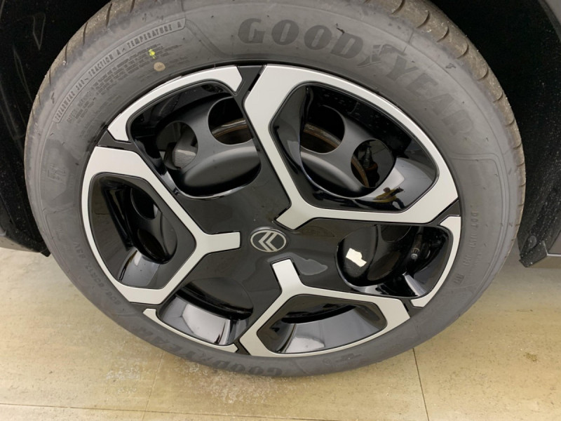 Photo 21 de l'offre de Citroën C3 SOCIETE NOUVELLE TURBO 100 BVM PRO à 15597€ chez Carlyss automobiles Vitré