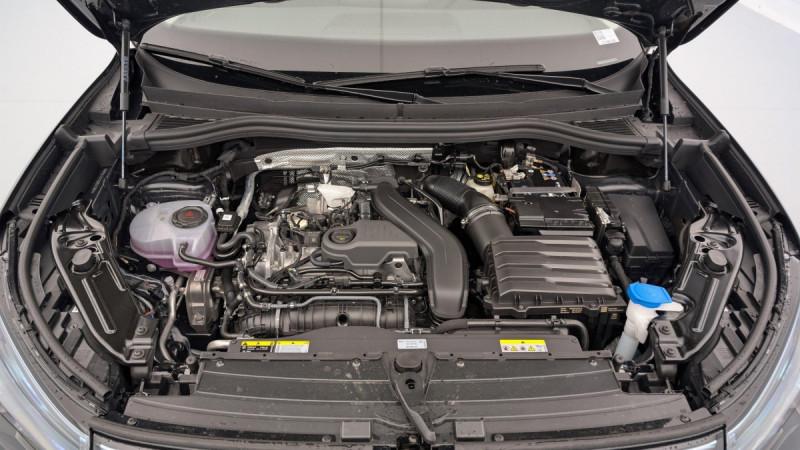 Photo 21 de l'offre de VOLKSWAGEN TIGUAN NOUVEAU 1.5 eTSI 150CV DSG7 LIFE PLUS à 37598€ chez Carlyss automobiles Vitré