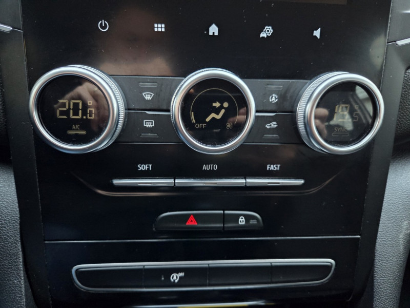 Photo 14 de l'offre de Renault Mégane Berline (4) evolution Blue dCi 115 à 14990€ chez Carlyss automobiles Vitré