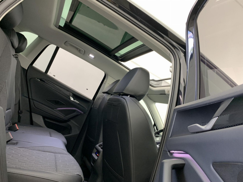 Photo 10 de l'offre de VOLKSWAGEN TIGUAN NOUVEAU 1.5 eTSI 150CV DSG7 LIFE PLUS à 38998€ chez Carlyss automobiles Vitré